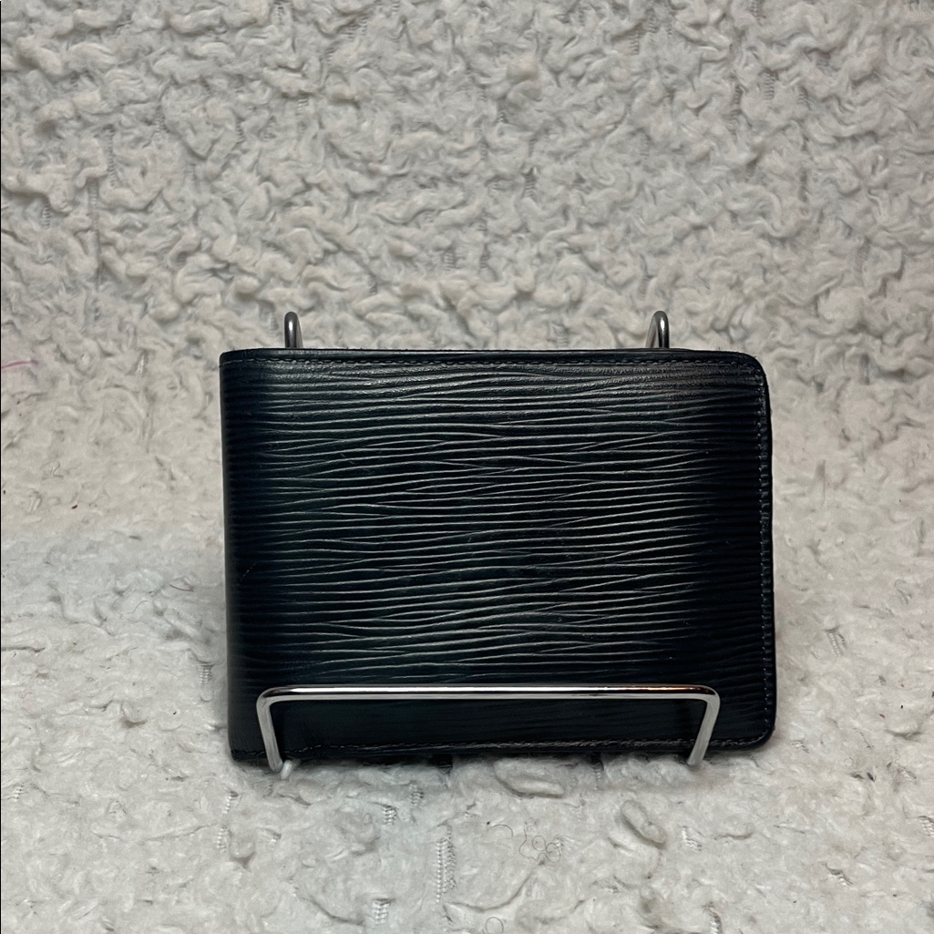 Louis Vuitton Men’s Epi Leather Bi-Fold Slim Wallet In Black